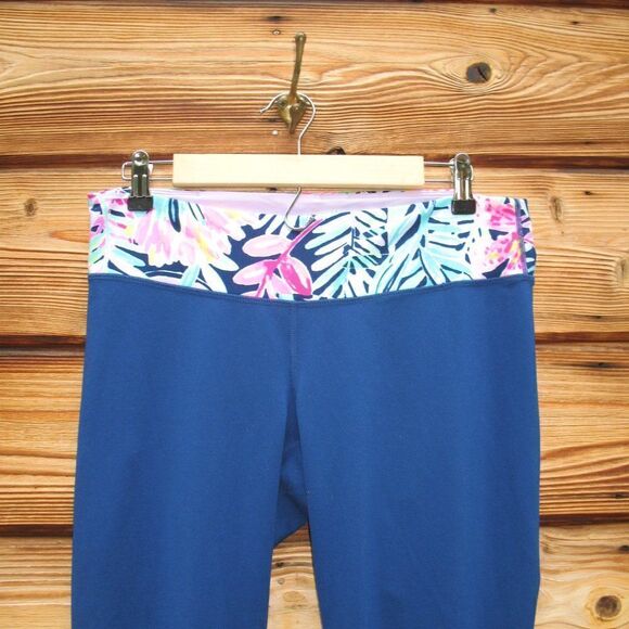 Lilly Pulitzer Luxletic Weekend Cropped Leggings - Picture 7 of 12